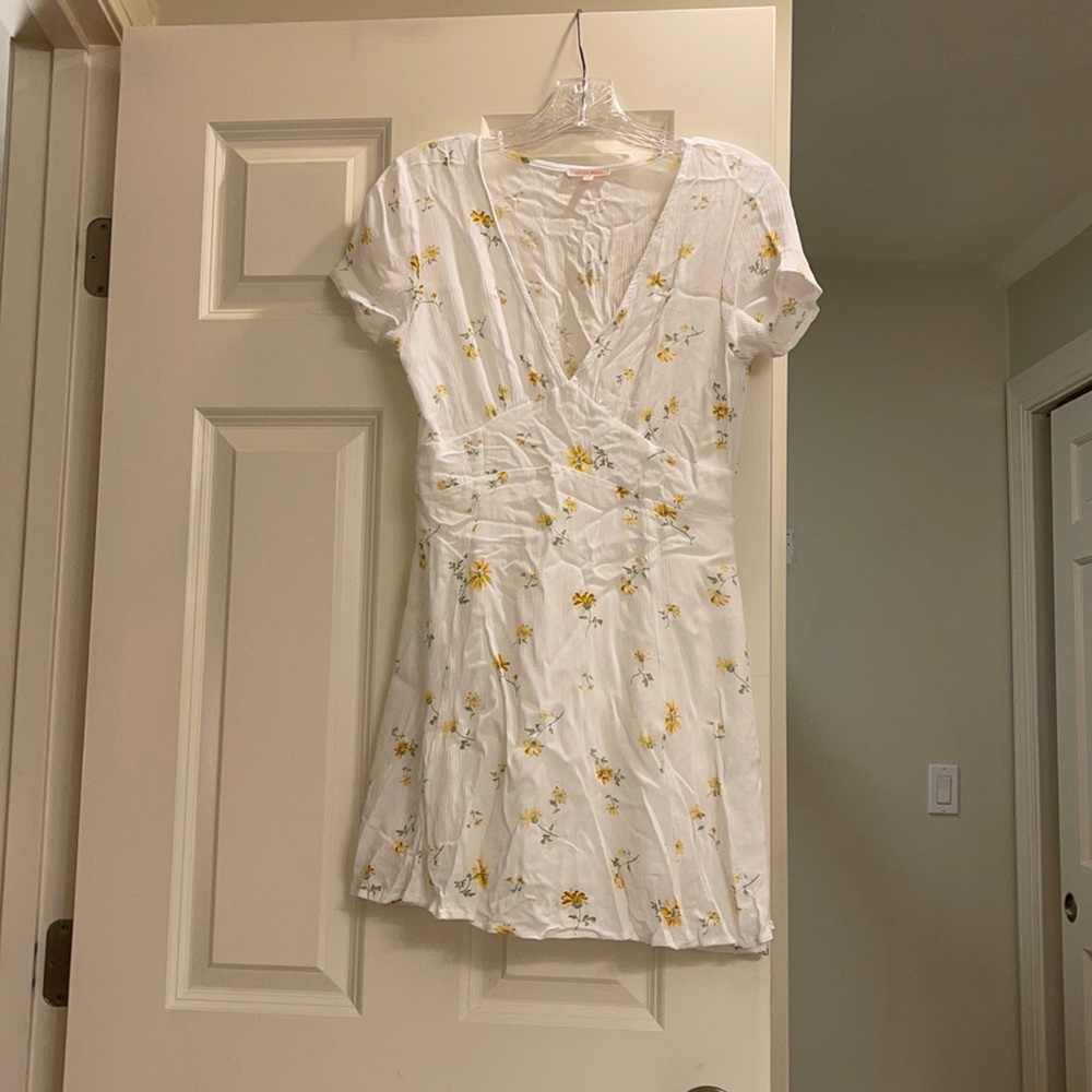 pacsun white floral dress